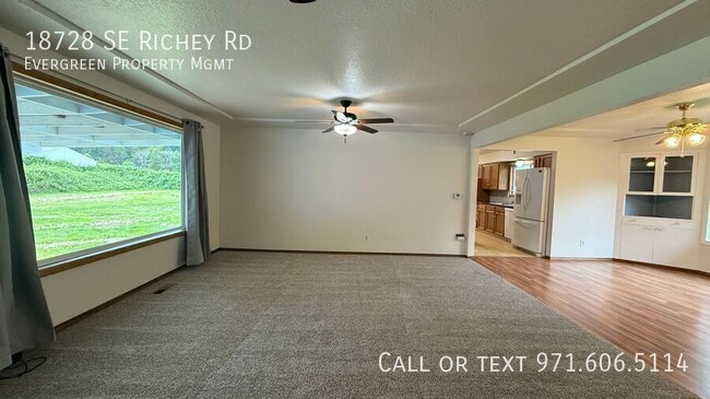 Building Photo - 18728 SE Richey Rd
