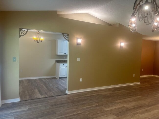 Building Photo - 1267 Jefferyscot Dr