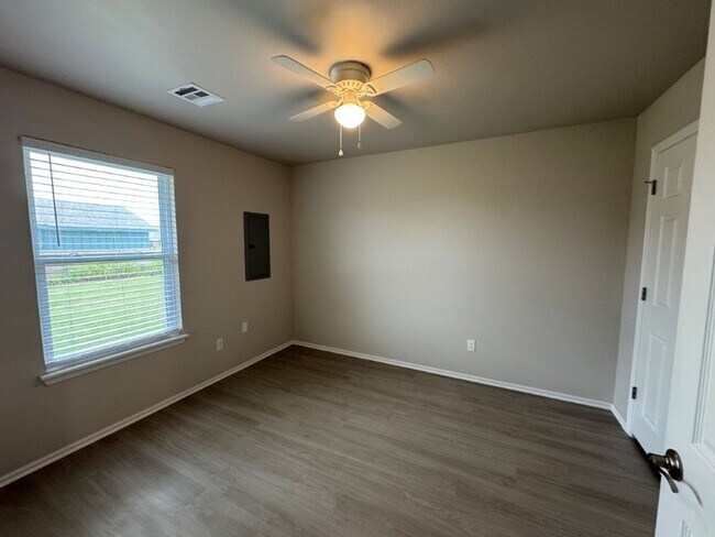 Building Photo - 55 and up community!  Flexible terms and e...