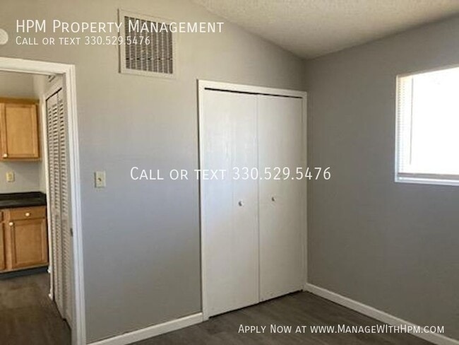 Building Photo - 2383 Newton-