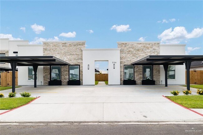 Primary Photo - 16 Selena St