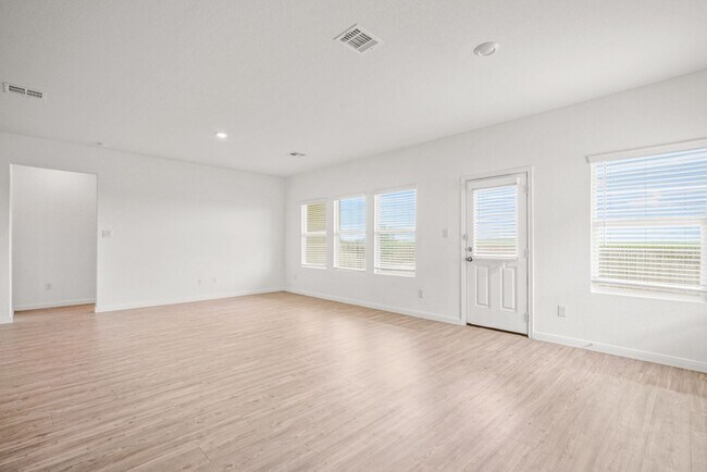 Building Photo - SIngle Story in Cordova Crossing!