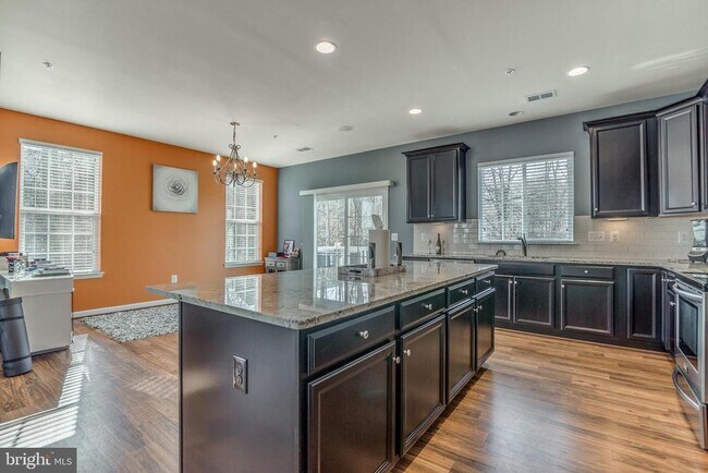 Building Photo - 14755 Malloy Ct