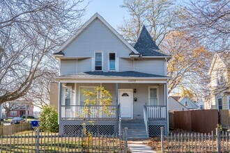 Building Photo - 5432 23rd Ave