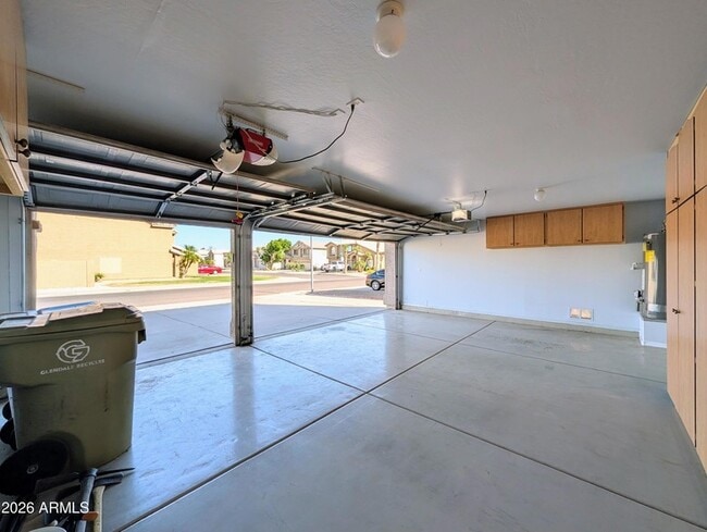 Building Photo - 6416 N 78th Ln