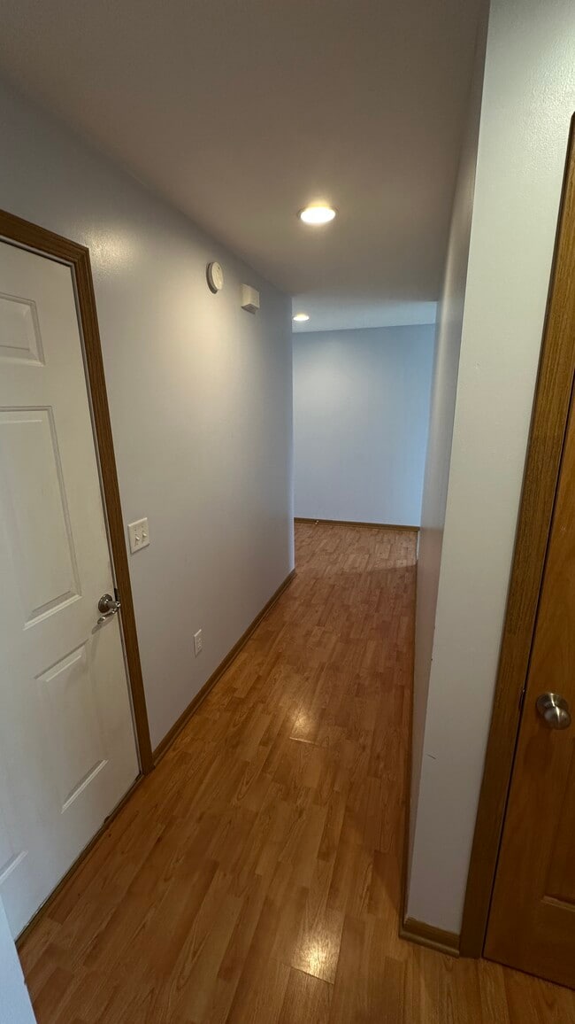 Building Photo - 2472/2474 Millview