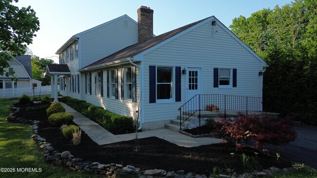 Building Photo - 220 Branch Ave