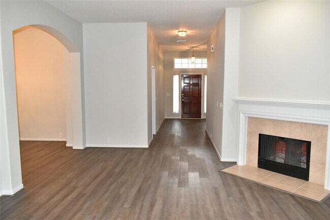 Building Photo - 11111 Sprucedale Ct