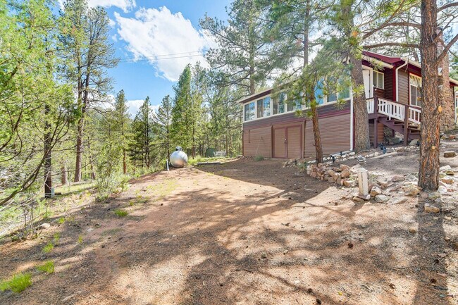 Building Photo - 28548 Park Ave