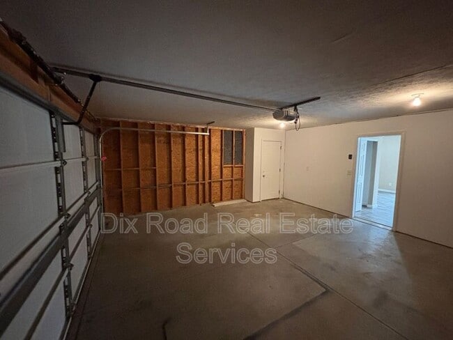 Building Photo - 2516 Resor Rd