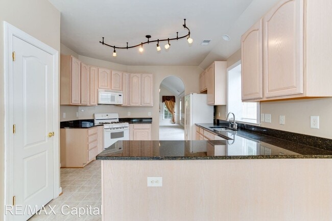 Building Photo - 3 br, 2.5 bath House - QUEEN BISHOP LANE, ...
