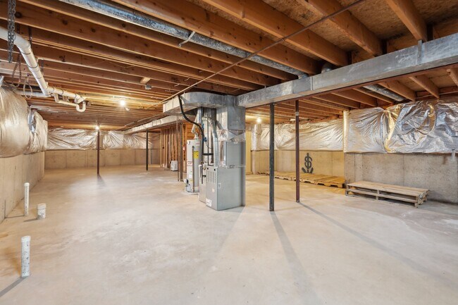 Building Photo - 17 S Pointe Ln