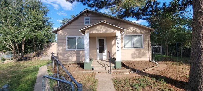 Primary Photo - 3754 S Delaware St