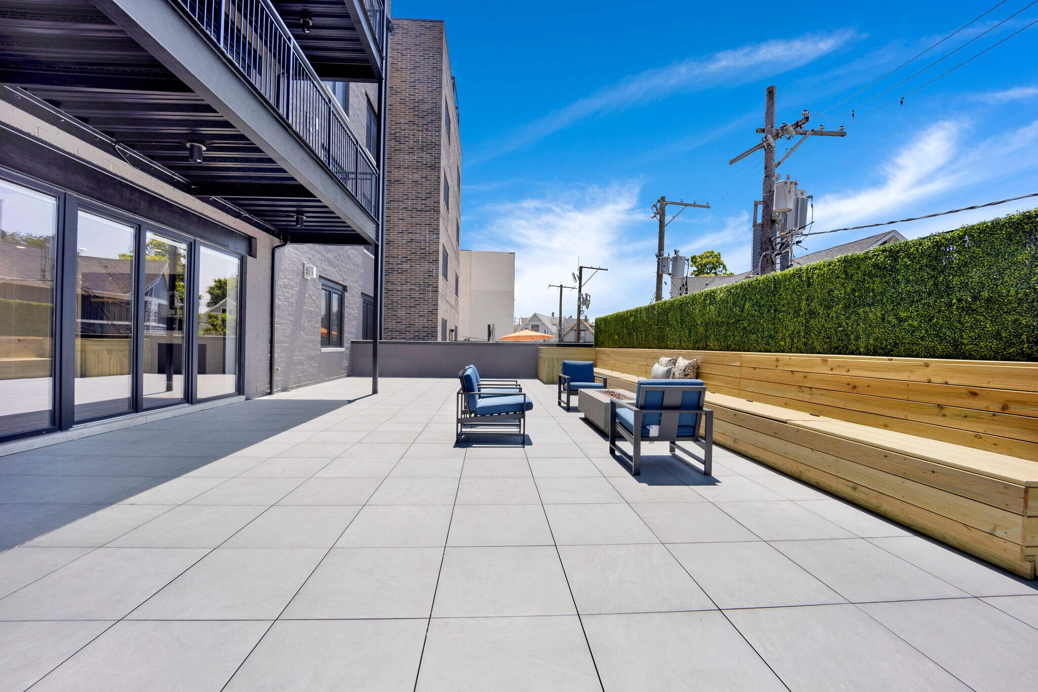 Building Photo - 4918 N Lincoln Ave