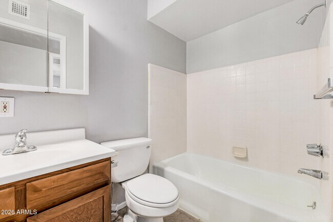 Building Photo - 11826 N 35th Ave