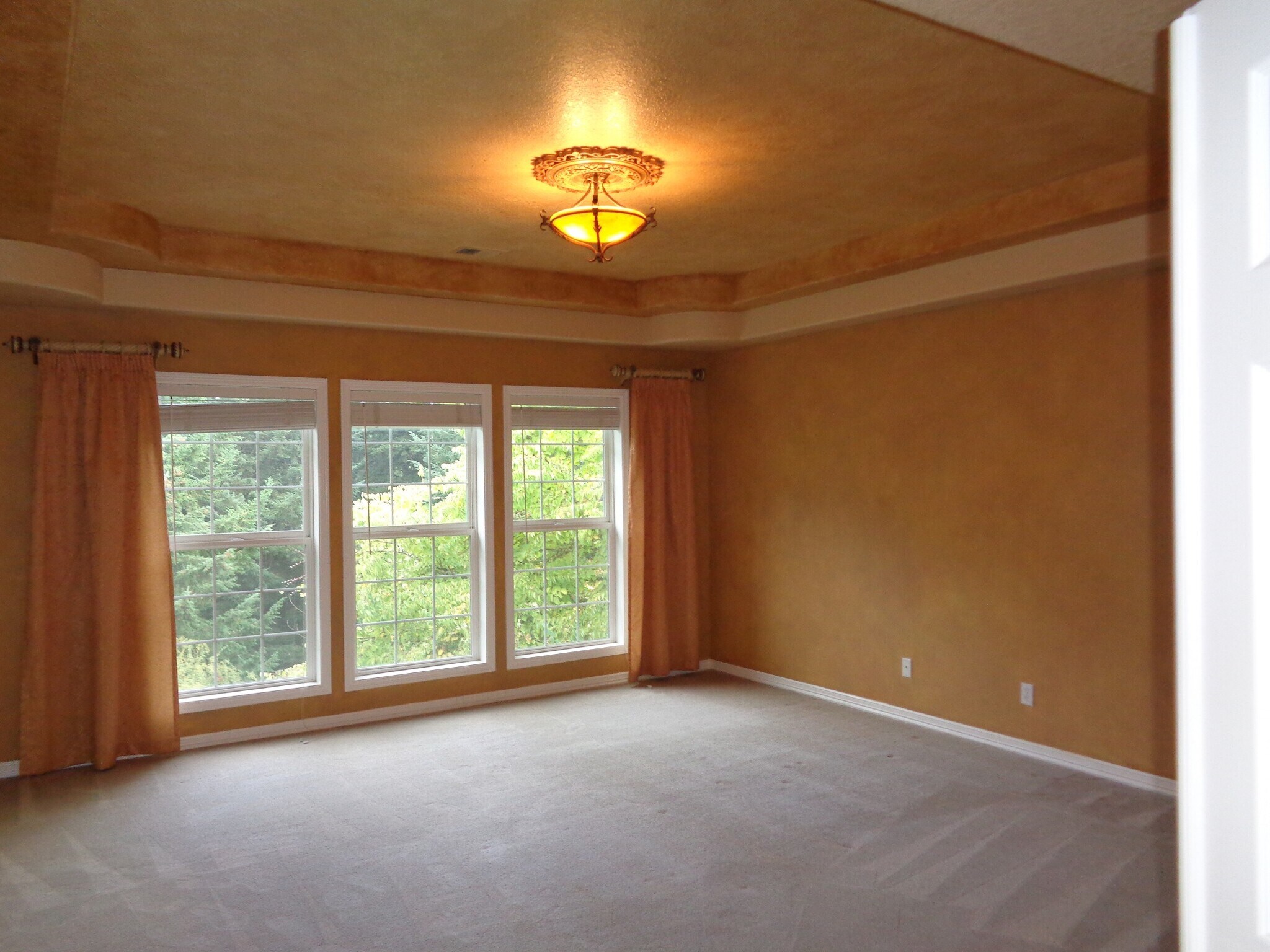 Building Photo - 17083 SW Arbutus Dr