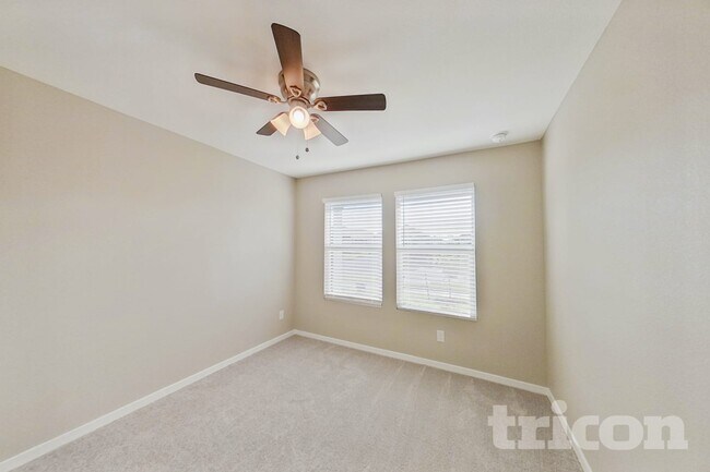 Building Photo - 830 Ginkgo Wy