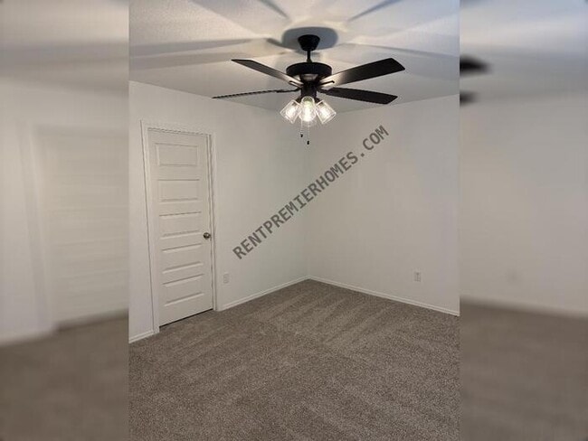 Building Photo - 102 Powder River Dr