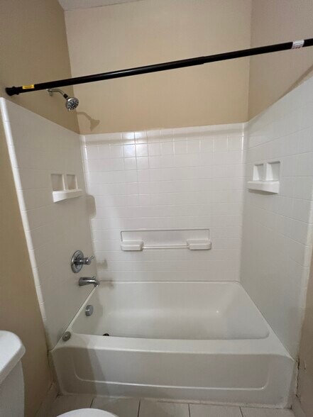 Building Photo - 3612 NW 29th Ct