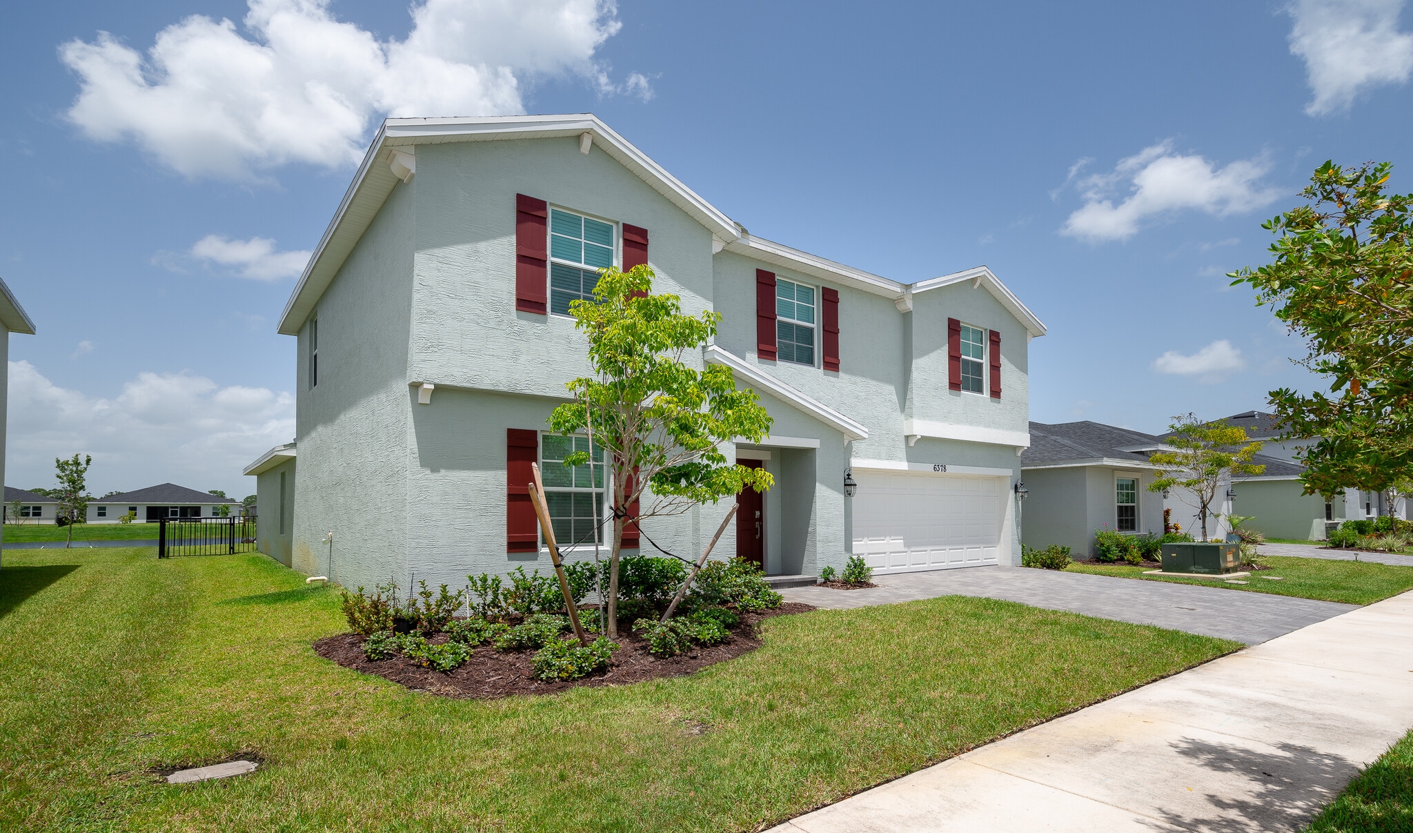 Building Photo - 6378 NW Windwood Way