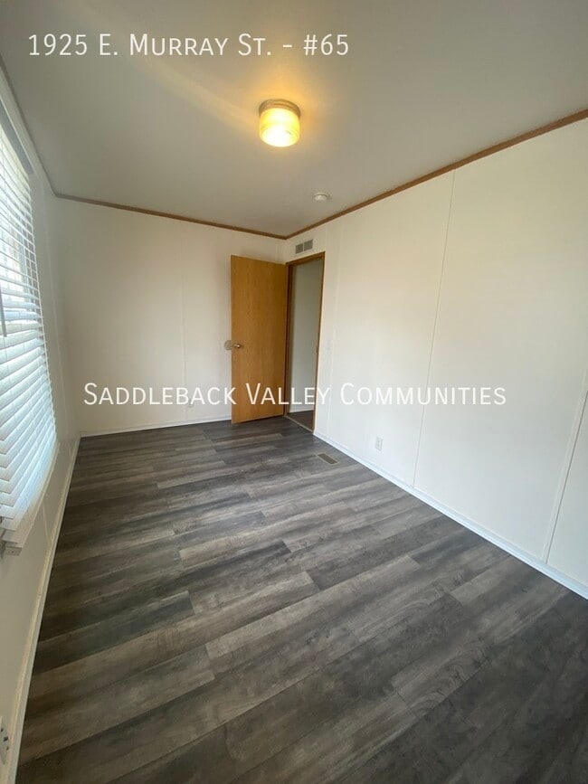 Building Photo - 1925 E Murray St