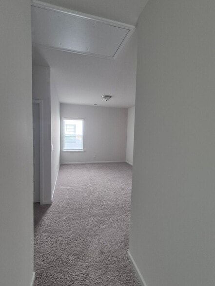 Building Photo - 618 Blaven St