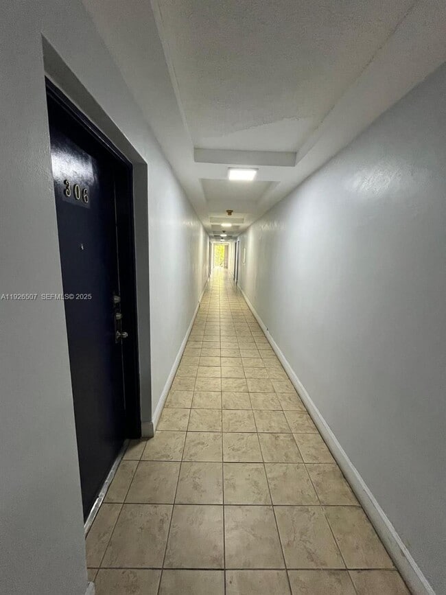 Building Photo - 4301 NW S Tamiami Canal Dr