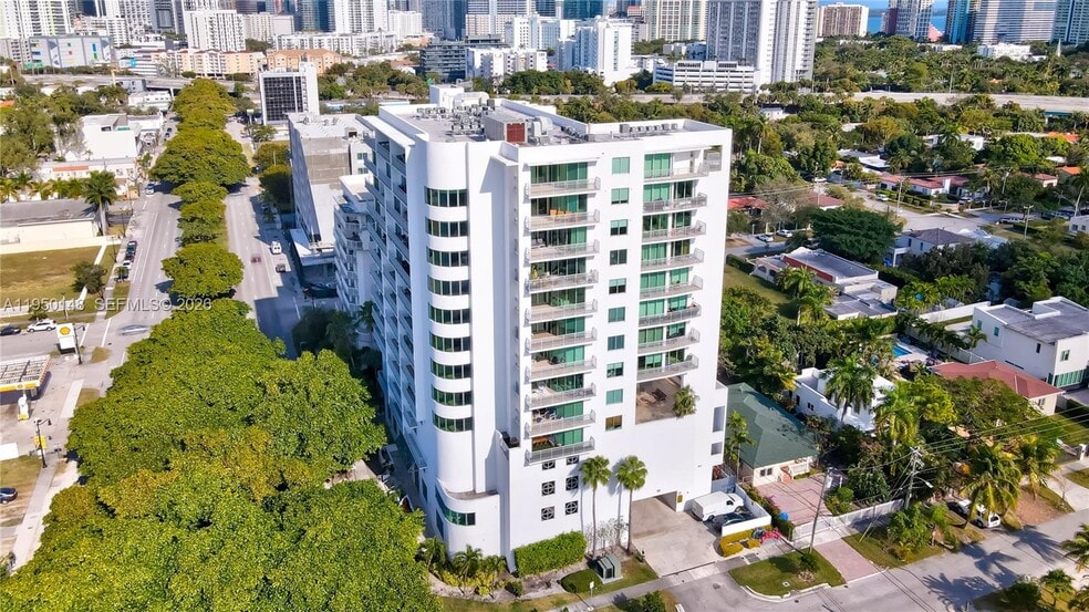 Building Photo - 2021 SW 3rd Ave