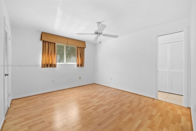 Building Photo - 1175 NE 102nd St