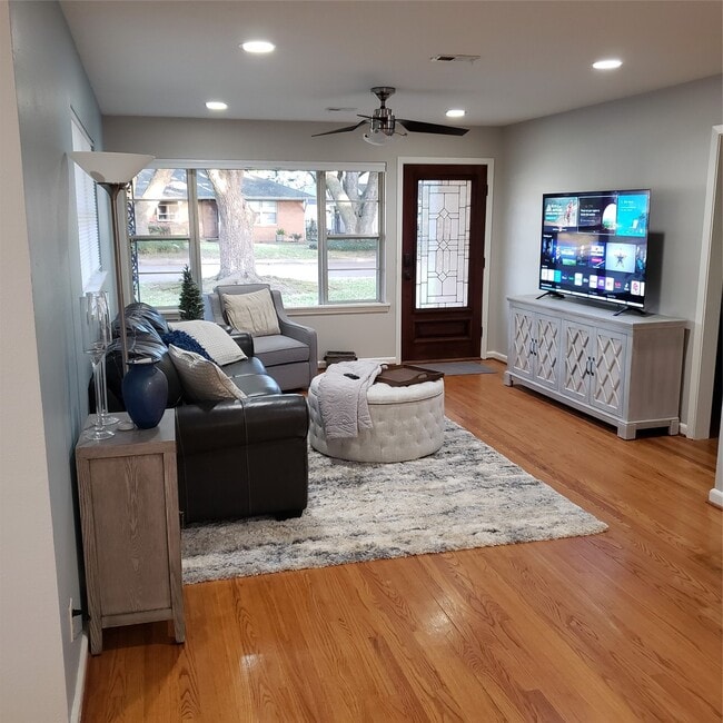 Building Photo - 510 S Belknap St