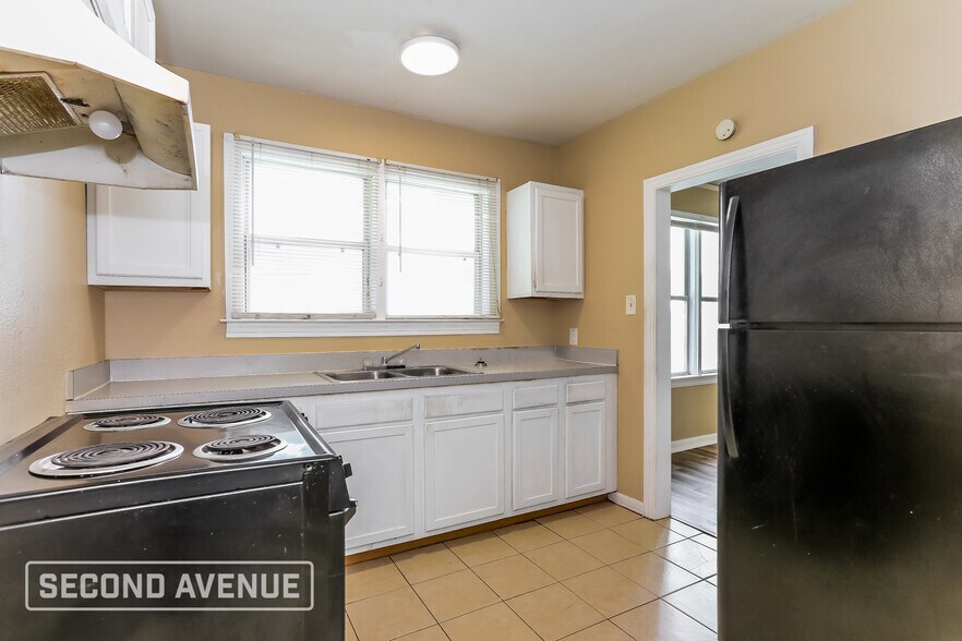 Building Photo - 7048 Alpine St