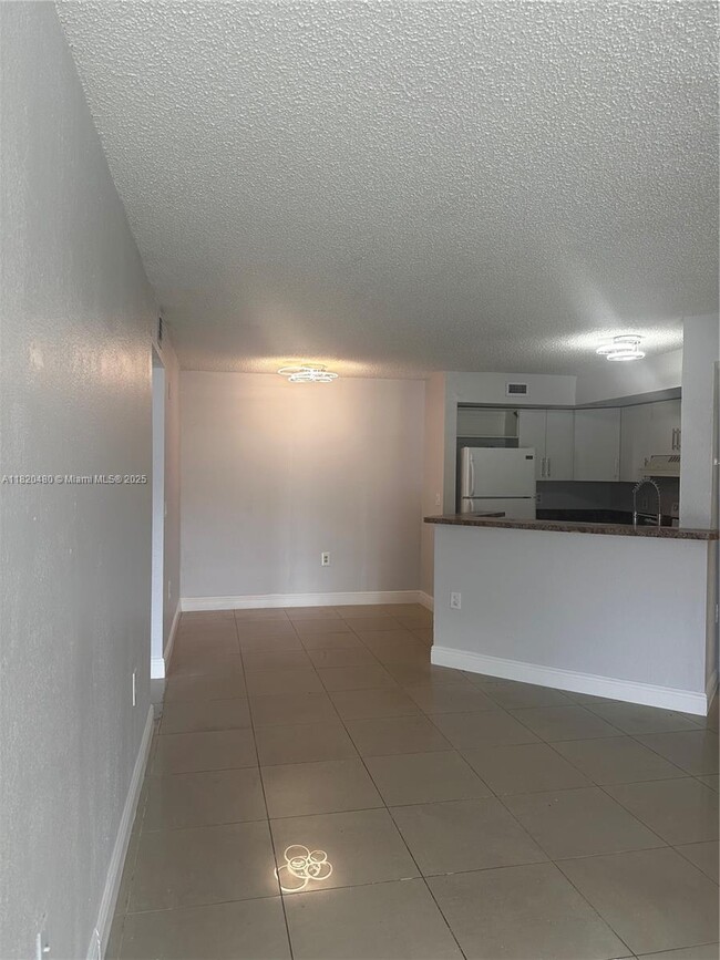 Building Photo - 12760 Vista Isles Dr