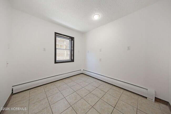 Building Photo - 60 Mathews St