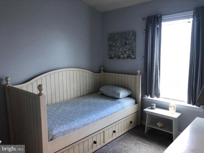 Building Photo - 250 Schramm Lp
