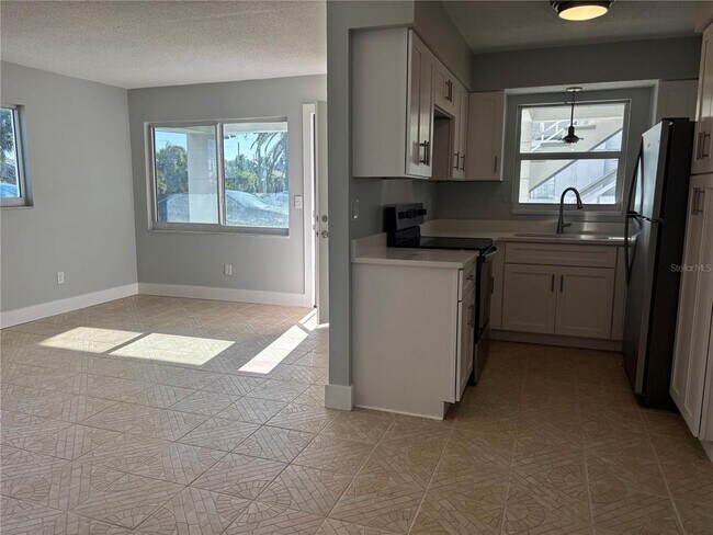 Building Photo - 7338 Coquina Way