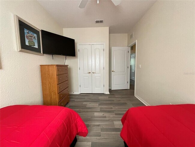 Building Photo - 2432 Caravelle Cir