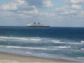 Building Photo - 8500 Ridgewood Ave