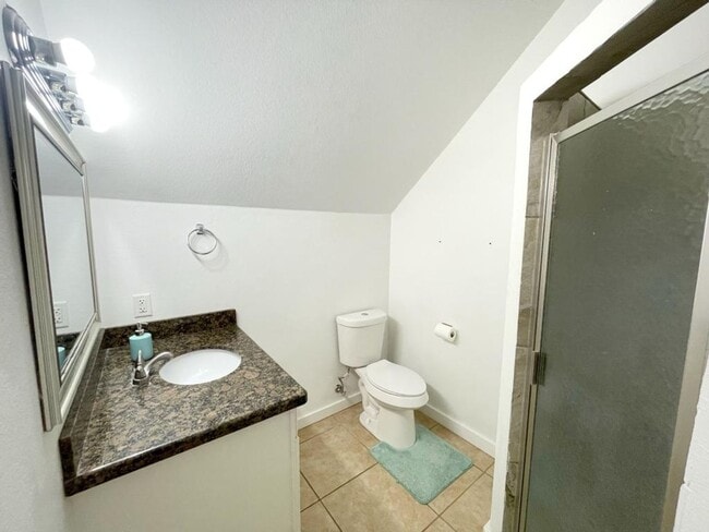 Building Photo - NEWER 4 bedroom house