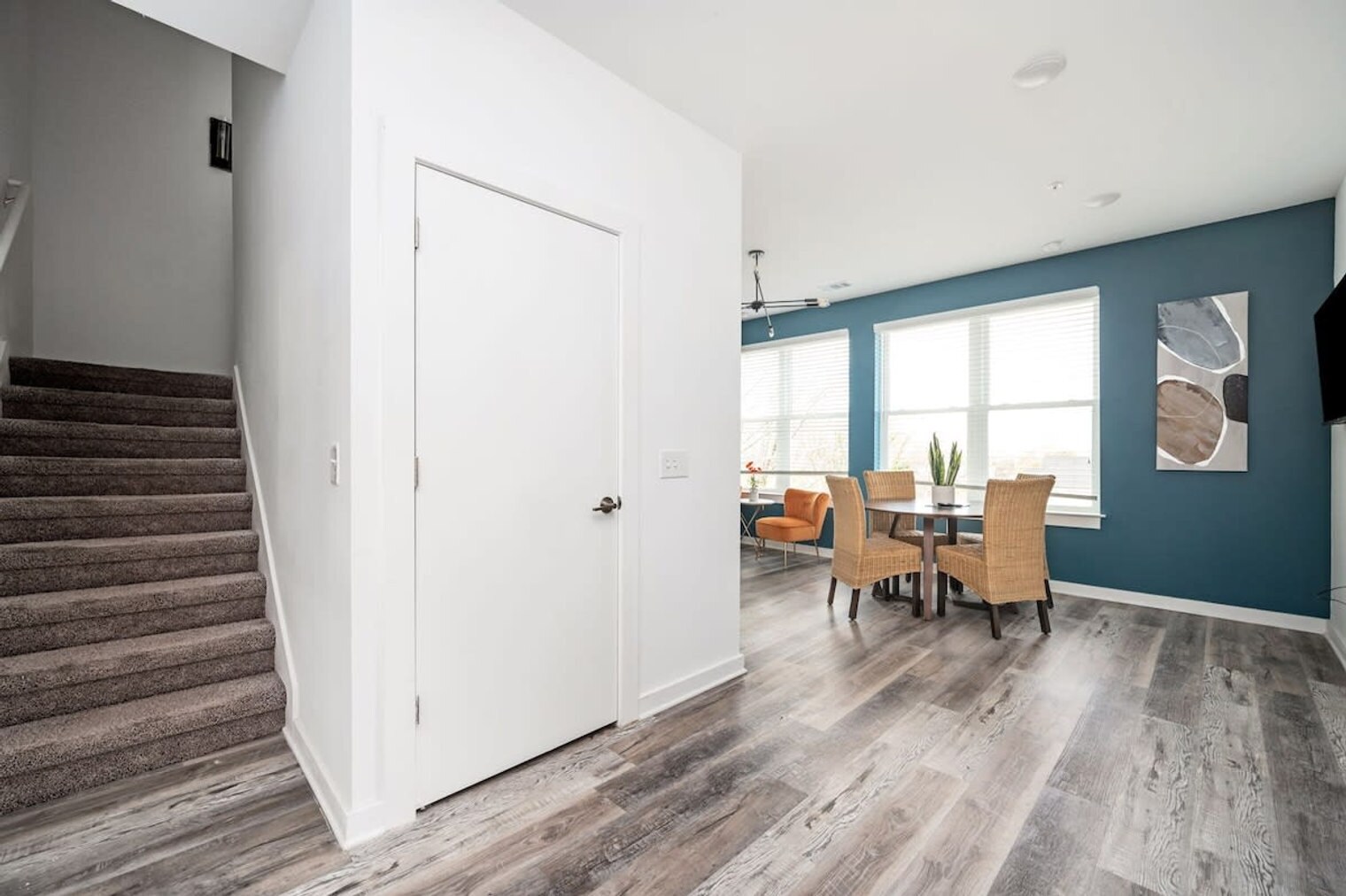 Building Photo - 542 Boulevard NE