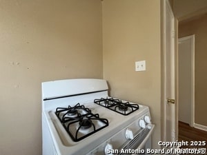 Building Photo - 2000 W Mistletoe Ave