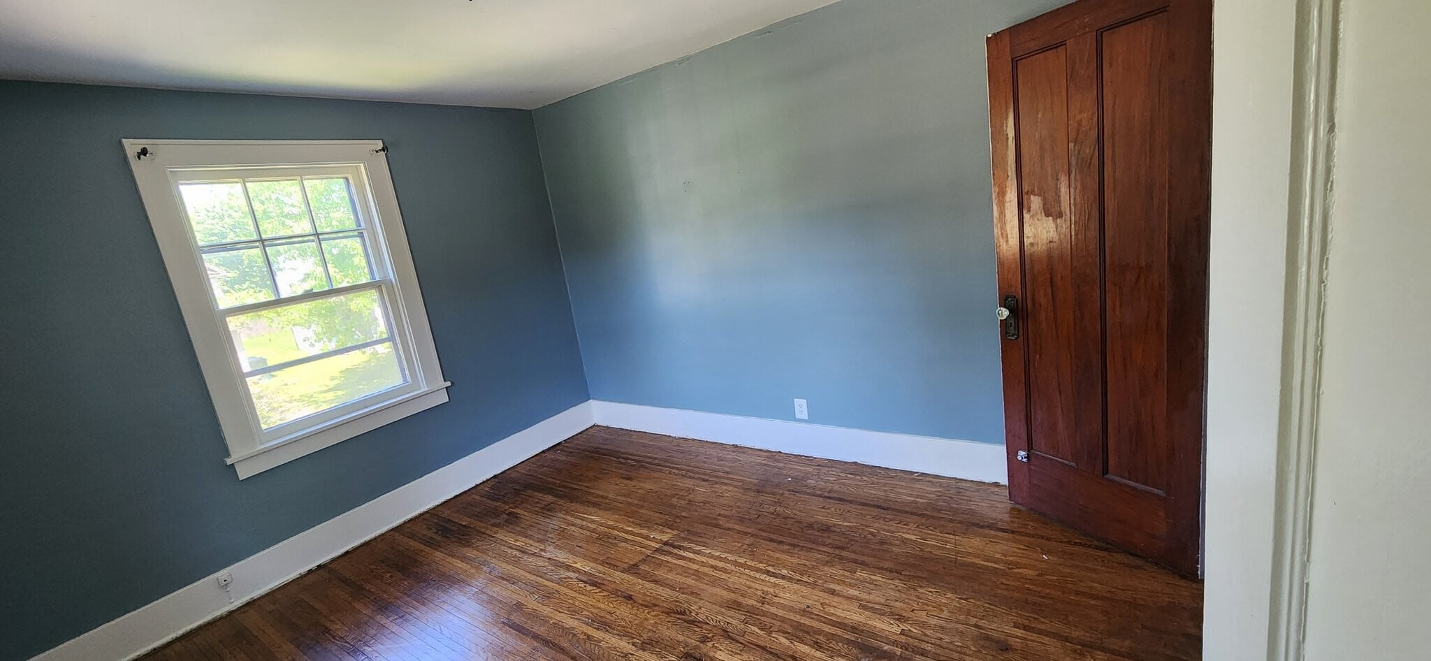 Building Photo - 273 Spruce Ave