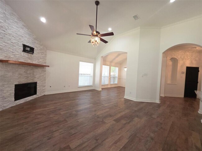 Building Photo - 126 S Millport Cir