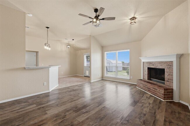 Building Photo - 5904 SE 88th St