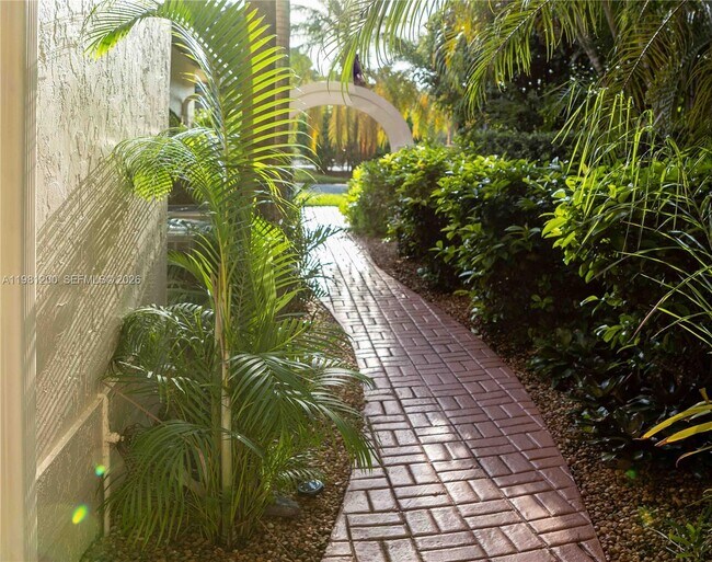 Building Photo - 4957 NW 93rd Doral Pl