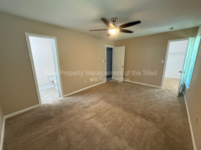 Building Photo - 4005 Sassafras Ct