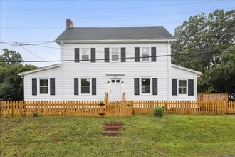 Building Photo - 4BR Historic Yorktown Home | Updated Kitchen & Baths | Near Yorktown Beach