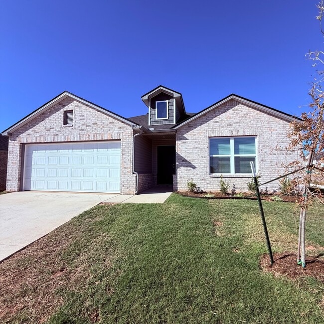 Building Photo - 1917 Rock Elm Dr