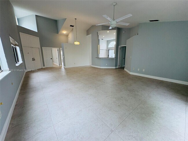 Building Photo - 8579 Dynasty Dr
