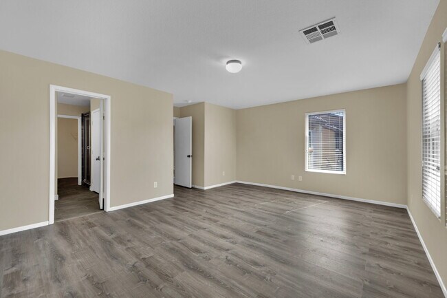 Building Photo - LOCATION IS KEY FOR SHOPPING AND SOCIALIZING