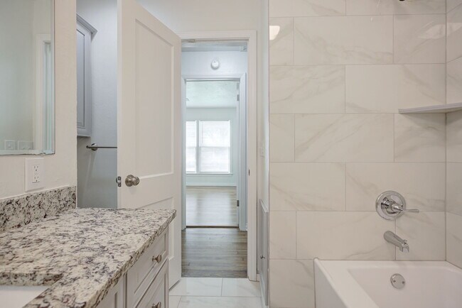 Building Photo - 821 NW 48th St